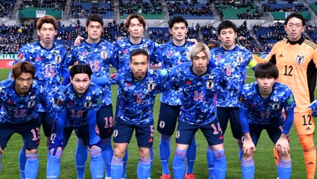 破解日本双中卫：谢晋的突破与个人潜力分析