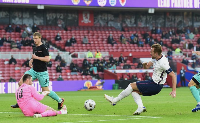 奥地利1-0突尼斯，红牌萨比策制胜