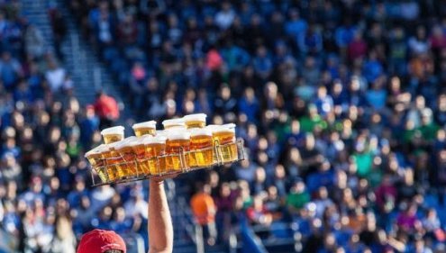 英格兰世界杯热身赛一品脱啤酒要12.5镑，球迷直呼价格离谱