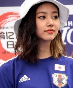 90年代后期的伊朗男足能不能踢得赢现在的日本男足？