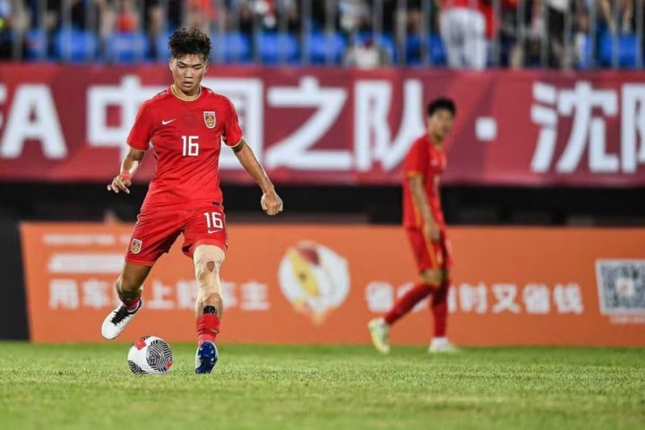 邝兆镭如果明年还踢不出成绩那该怎么办？