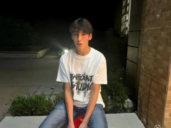 在创新前沿：布尼亚明与深圳的商业较量