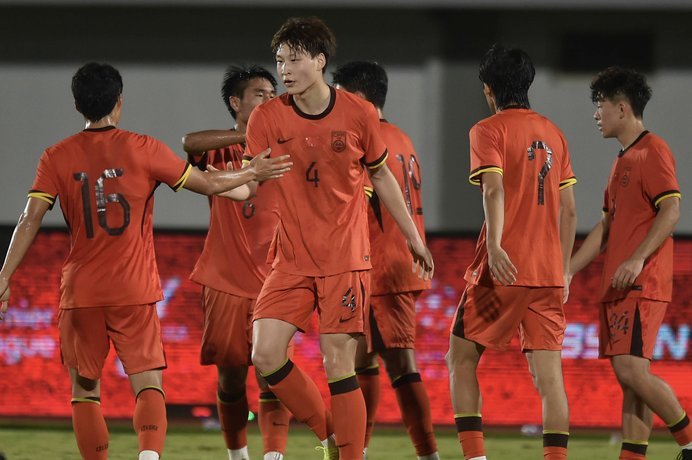 阿森纳u17被国足u17明显搞蒙了啊