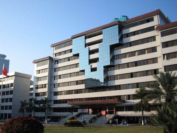 泰山足校张宇轩圆梦清华经管学院